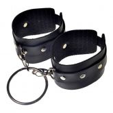 ALGEMA COM ARGOLA MOSQUETE METAL E TIRAS DOMINATRIXXX